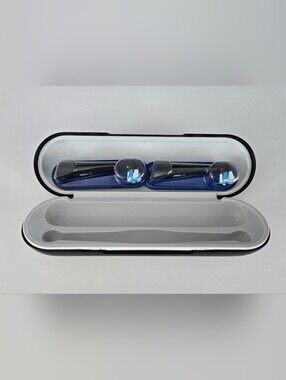 Oral-B iO Series 2 Heads And Case Tooth Brush NWT